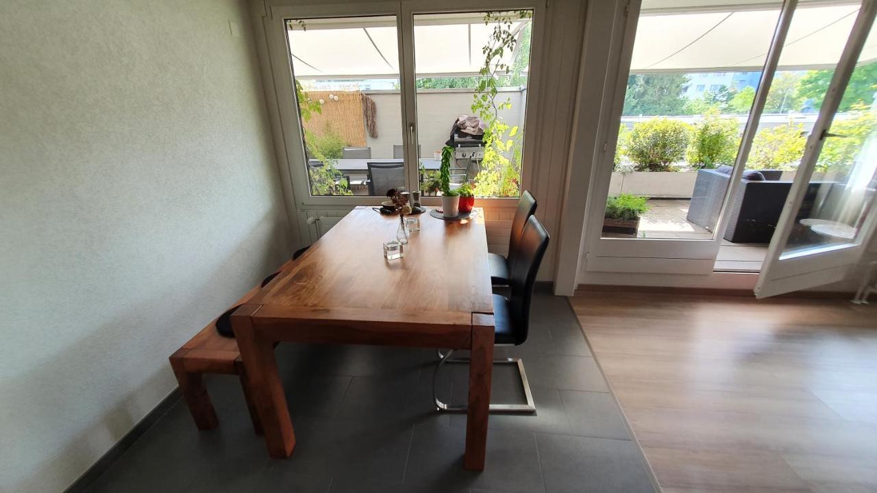 Cosi - Komfortables Privatzimmer Mit Grosser Terrasse Und Parkplatz Appartement Kreuzlingen Buitenkant foto