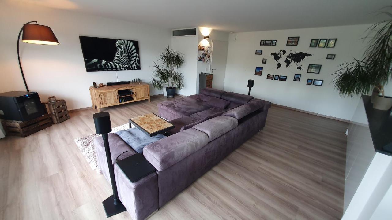 Cosi - Komfortables Privatzimmer Mit Grosser Terrasse Und Parkplatz Appartement Kreuzlingen Buitenkant foto