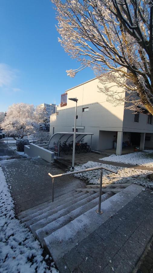 Cosi - Komfortables Privatzimmer Mit Grosser Terrasse Und Parkplatz Appartement Kreuzlingen Buitenkant foto